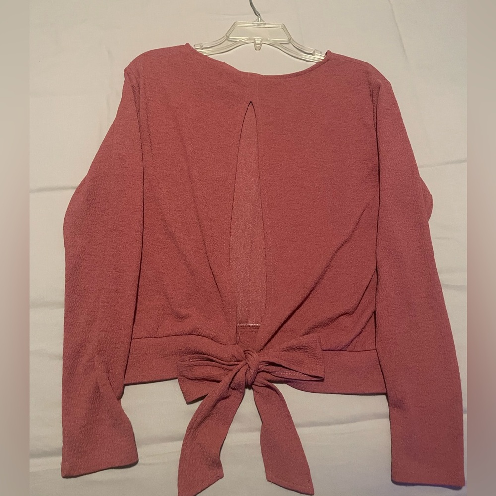 H&M Tie-Back long-sleeve Top in mauve. size M